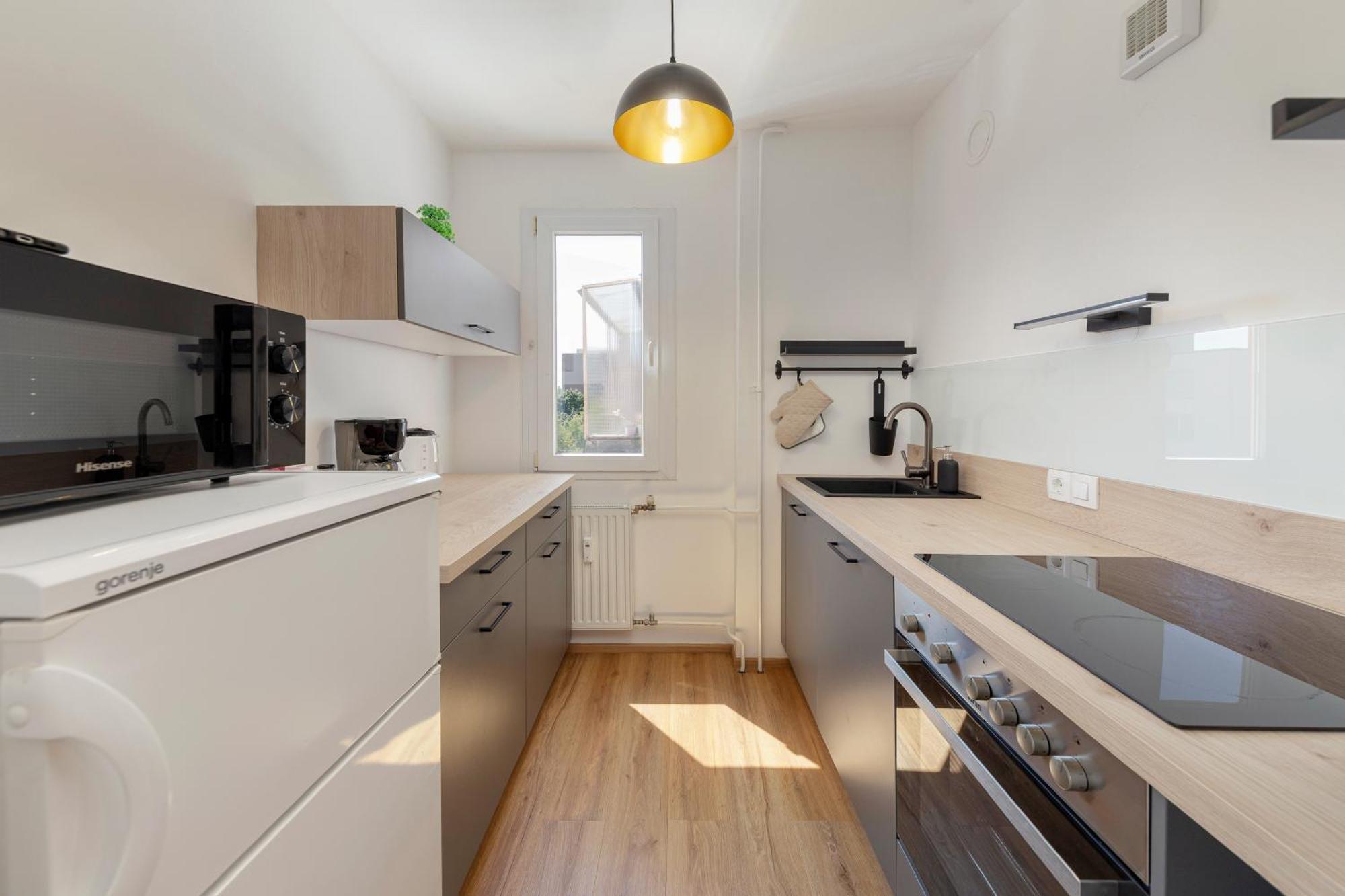 Cosy And Bright Apartment ลูบลิยานา ภายนอก รูปภาพ